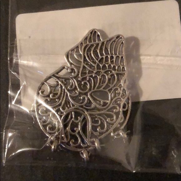 ONE LEFT! 🖤 Filigree sugar💀skull drop earrings - Picture 6 of 7